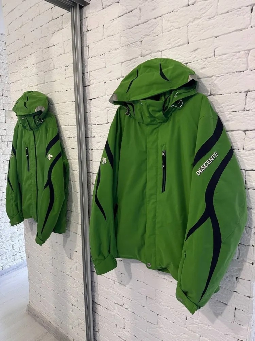 Luxe Descente Men's Green Ion Bodies Hooded Ski Jacket In Bright Green-NWOT